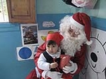 Papa Noel visito a los más pequeños de la guardería la infantil la Balena