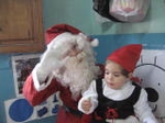 Papa Noel visito a los más pequeños de la guardería la infantil la Balena