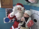 Papa Noel visito a los más pequeños de la guardería la infantil la Balena