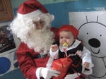 Papa Noel visito a los más pequeños de la guardería la infantil la Balena