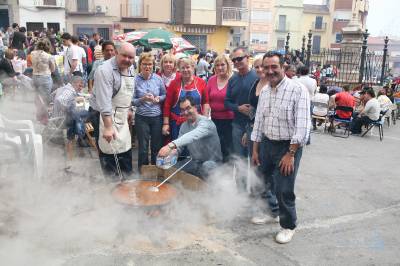 Borriol: Las paellas congregan a numerosos vecinos