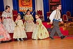 Estela Navarro y Zaira Méndez, falleras de la Sud-Oest