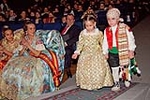 Estela Navarro y Zaira Méndez, falleras de la Sud-Oest