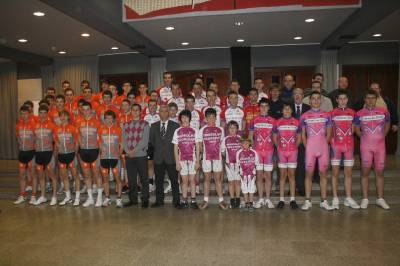 Presentan los equipos del Club Ciclista Sepelaco de Onda