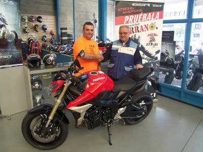 La peña motera JJ Polit organiza una prueba de la nueva moto Suzuki 70GSR