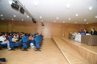 Exito en el primer encuentro de danza oriental del Centre d´Estudis Martí de Viciana