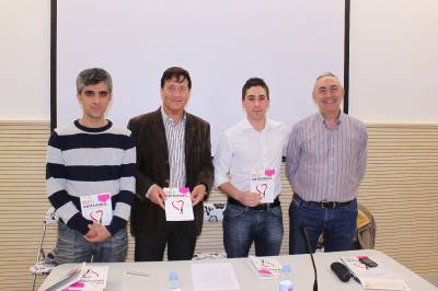 Manuel Jess Gmez Rubio presenta su primer libro ?Colores, sintonas y algunas poesas?
