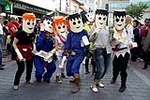 Pasacalle de disfraces 4-05-2011