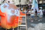 Los artistas falleros de Burriana toman las calles de Alicante con sus hogueras