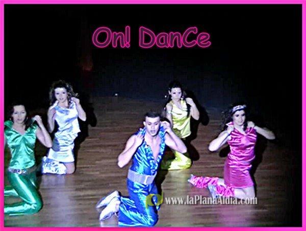 Excelente espectáculo Final de Curso de la Academia de danza y baile moderno On! dance