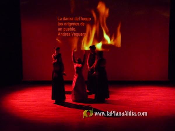 Excelente espectáculo Final de Curso de la Academia de danza y baile moderno On! dance