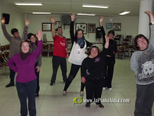 Excelente espectáculo Final de Curso de la Academia de danza y baile moderno On! dance