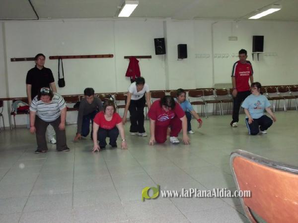 Excelente espectáculo Final de Curso de la Academia de danza y baile moderno On! dance