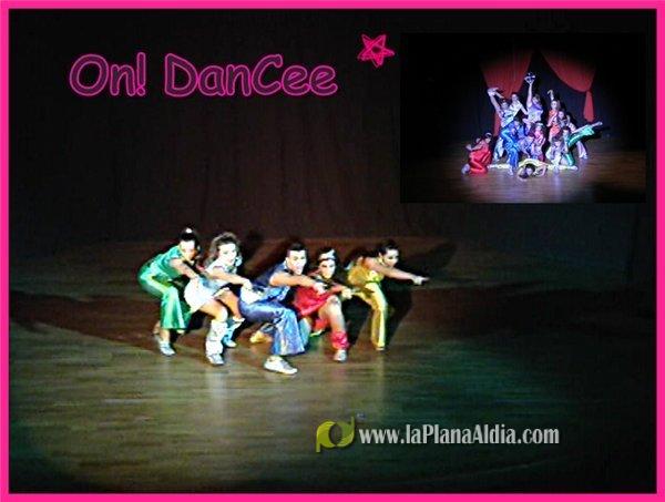 Excelente espectáculo Final de Curso de la Academia de danza y baile moderno On! dance