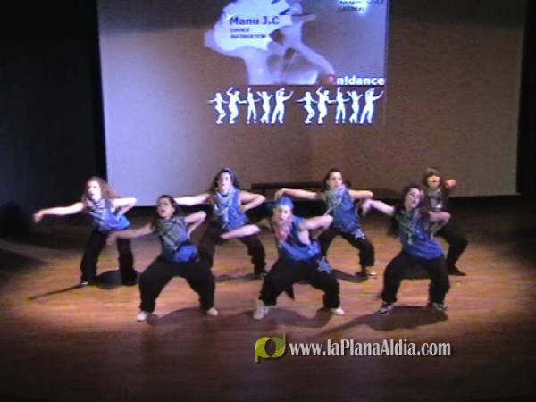 Excelente espectáculo Final de Curso de la Academia de danza y baile moderno On! dance