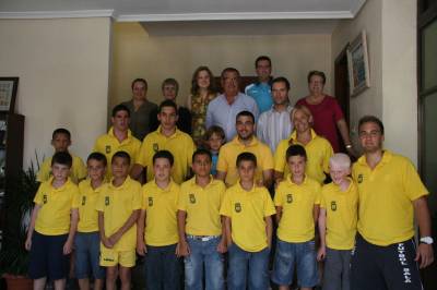 El equipo de ftbol benjamn de Lorca visit el Ayuntamiento de Oropesa del Mar