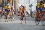 Alta participación y buena respuesta de los vecinos en la disputa del I Premi La Vilavella \'Estem per l\'Esport\' de ciclismo