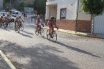 Alta participación y buena respuesta de los vecinos en la disputa del I Premi La Vilavella \'Estem per l\'Esport\' de ciclismo