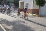 Alta participación y buena respuesta de los vecinos en la disputa del I Premi La Vilavella \'Estem per l\'Esport\' de ciclismo