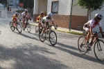 Alta participación y buena respuesta de los vecinos en la disputa del I Premi La Vilavella \'Estem per l\'Esport\' de ciclismo