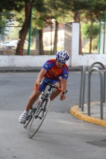 Alta participación y buena respuesta de los vecinos en la disputa del I Premi La Vilavella \'Estem per l\'Esport\' de ciclismo