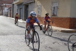 Alta participación y buena respuesta de los vecinos en la disputa del I Premi La Vilavella \'Estem per l\'Esport\' de ciclismo
