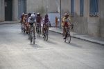 Alta participación y buena respuesta de los vecinos en la disputa del I Premi La Vilavella \'Estem per l\'Esport\' de ciclismo