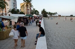 Mercadillo en el paseo marítimo. 