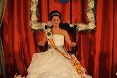 Sara Rey Baldayo, nueva reina de las fiestas de la Sagrada Familia y el Santsimo Cristo