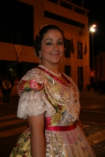  El desfile oficial de las falleras precede la exaltación del Teatre Payà.