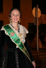  El desfile oficial de las falleras precede la exaltación del Teatre Payà.