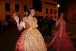  El desfile oficial de las falleras precede la exaltación del Teatre Payà.