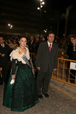  El desfile oficial de las falleras precede la exaltación del Teatre Payà.