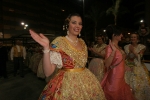  El desfile oficial de las falleras precede la exaltación del Teatre Payà.