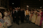  El desfile oficial de las falleras precede la exaltación del Teatre Payà.