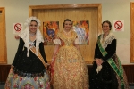  El desfile oficial de las falleras precede la exaltación del Teatre Payà.