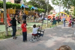 Jugant Jugant divierte a los más pequeños en la plaza Sant Ferran