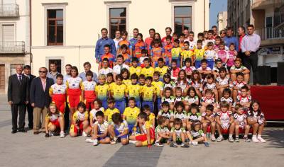 El Club Ciclista San Jos de Nules acogi la XXXIV clausura las escuelas de ciclismo de la provincia