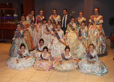 El Club 53 despide a sus falleras de 2011