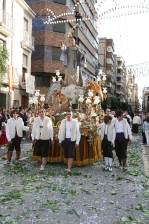 Los vecinos manifiestan en fervor a Sant Pasqual