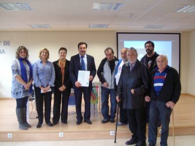 Vall d'Alba aporta 3000 euros al colectivo de daño cerebral adquirido