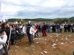 250 persones de Nules es manifesten contra els retalls en educació a l\'Aeroport de Castelló