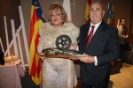 María José Guinot recibe la Rueda Rotaria