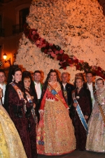 La reina fallera participó en la ofrenda de Alicante.