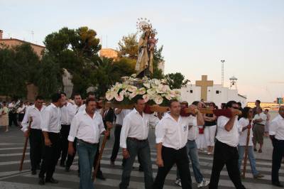 La Virgen del Carmen se traslada a la Cofrada de Pescadores