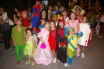 Los disfraces invaden la noche de las fiestas