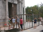 La montà de cadafals anuncia las fiestas de la Misericordia