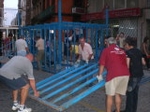 La montà de cadafals anuncia las fiestas de la Misericordia