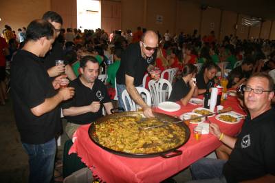 Multitudinario concurso de paellas