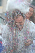 El Club 53 logra el primer premio de la Batalla de Flores.